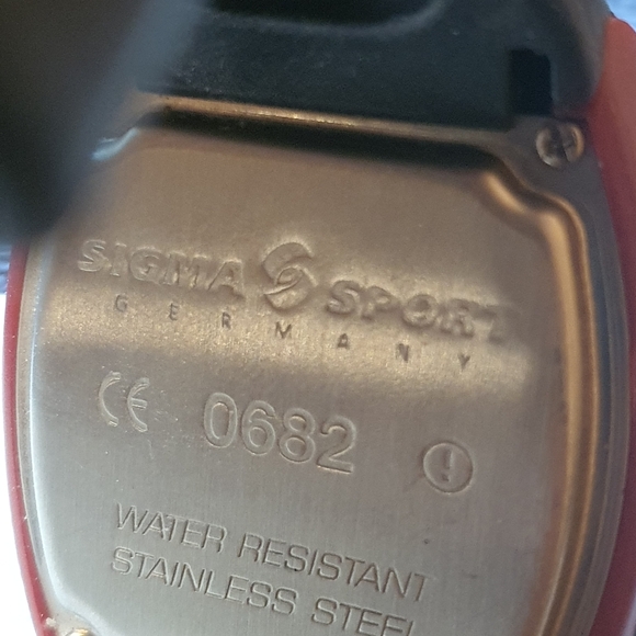 10/$20 Sigma Sport PC 3 Black/Red Unisex Heart Rate Monitor Watch - Picture 3 of 3